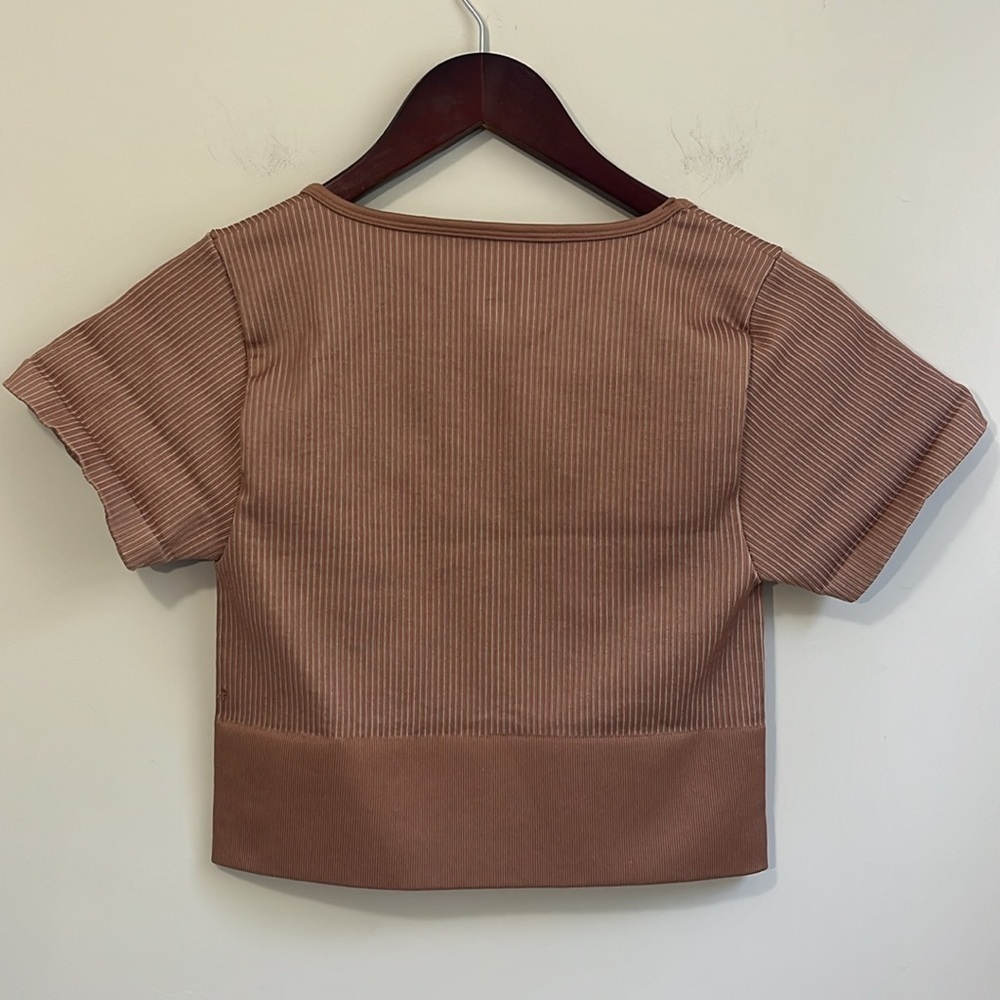 Offline by Aerie Women’s Ribbed Crop Top Size Large - Picture 3 of 6